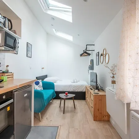 Apartment Independent And Comfortable - Near The Tram