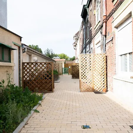 Independent And Comfortable - Near The Tram Apartamento Lila