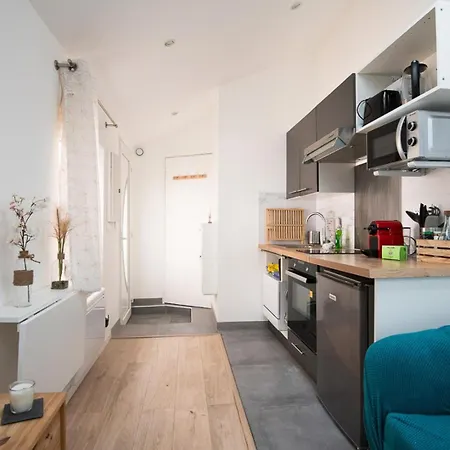 Apartmán Independent And Comfortable - Near The Tram